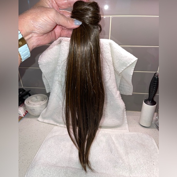 Other - COPY - ❤️❤️LAST CHANCE ❤️❤️ Ponytail lengthening hair piece - dark Brunette / M…